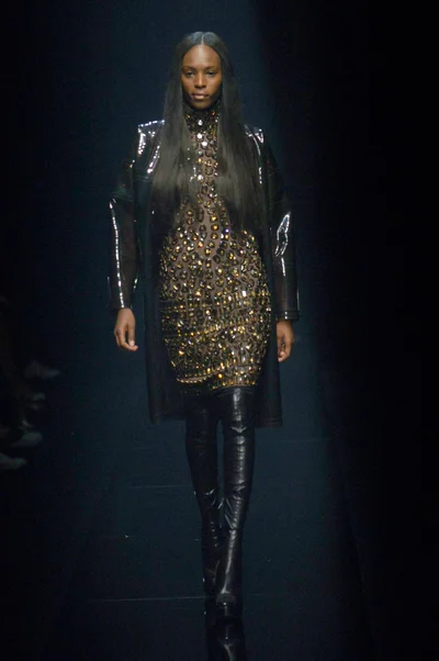 Look 10